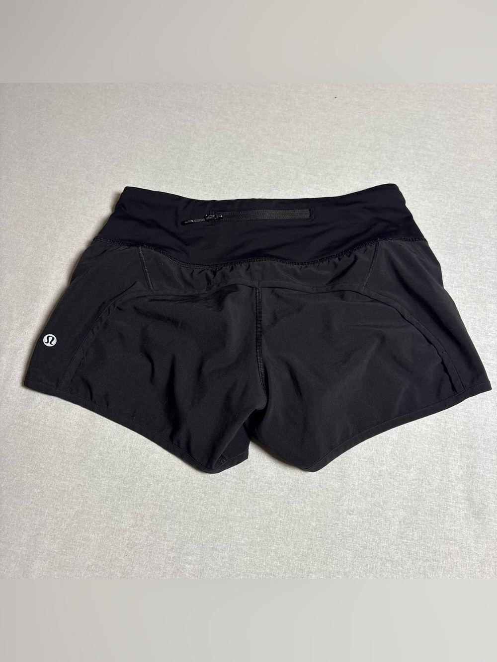 Lululemon Run Times Short *4-way Stretch 4"
Black size 2 W7A03S